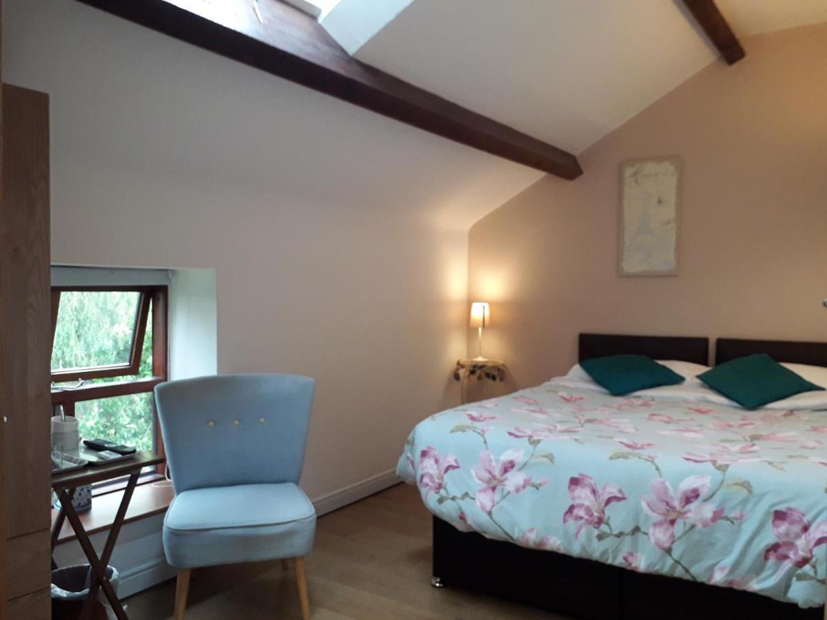 Brook Barn B&B Hale  Exterior photo