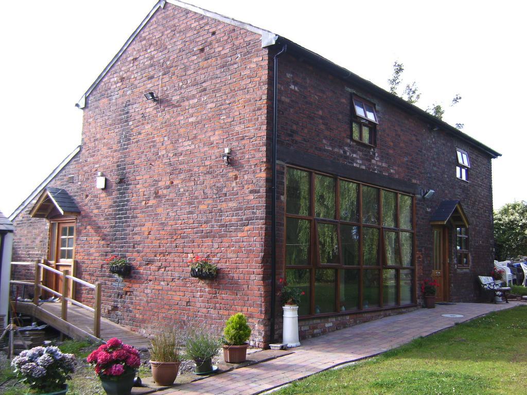 Brook Barn B&B Hale  Exterior photo